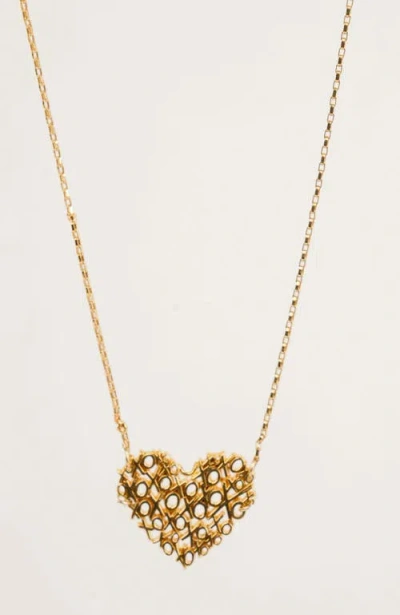 Gwen Beloti Xo Heart Pendant  Necklace In Gold