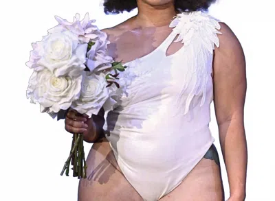 Gyv Me Body Countess One Piece In Ivory In Blue