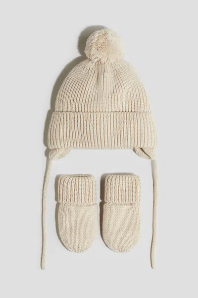 H&m Babies' 2-piece Beanie And Mittens Set In Neutral