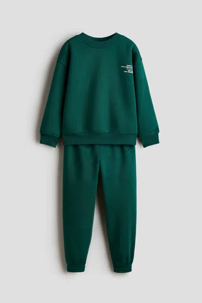H&m Kids' 2-piece Printed Sweatshirt And Joggers Set In Green