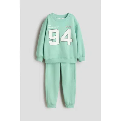 H&m Kids'  2-piece Sweatshirt And Joggers Set In Green