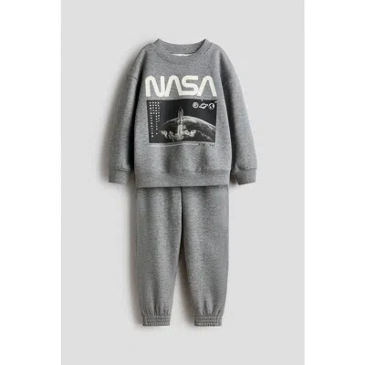 H&m Kids'  2-piece Sweatshirt And Joggers Set In Gray