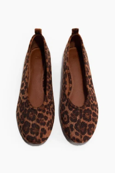 H&m Ballet Flats In Brown