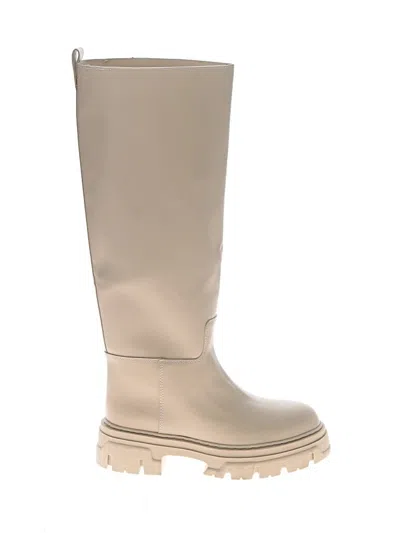 Pre-owned H&m Boots In Ivory