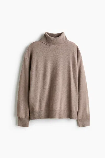 H&m Cashmere Turtleneck Sweater In Neutral