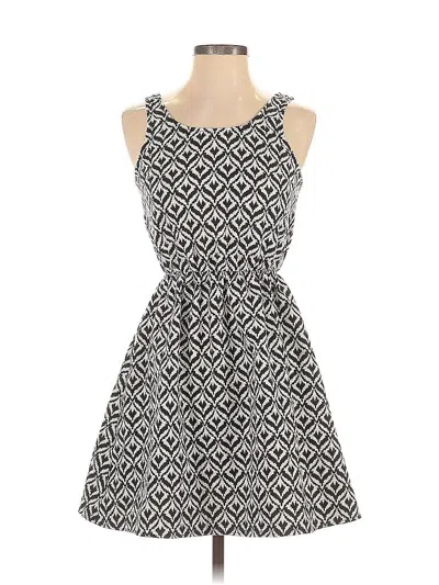 Pre-owned H&m Casual Dress In Black