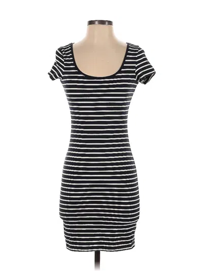 Pre-owned H&m Casual Dress In Black
