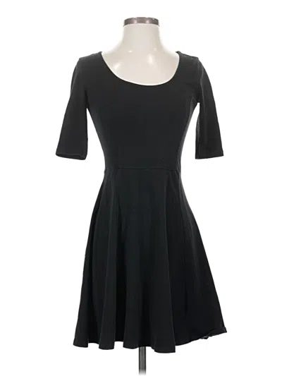 Pre-owned H&m Casual Dress In Black