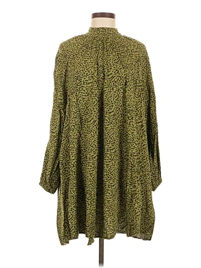 Pre-owned H&m Casual Dress In Green