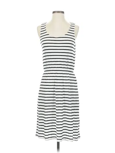 Pre-owned H&m Casual Dress In White