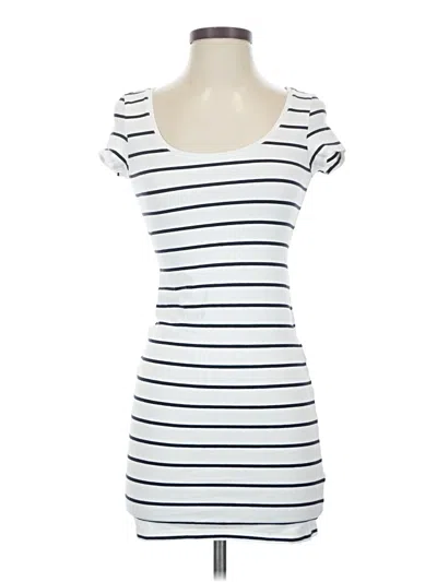 Pre-owned H&m Casual Dress In White