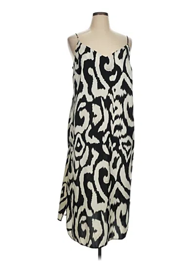 Pre-owned H&m Casual Dress In White