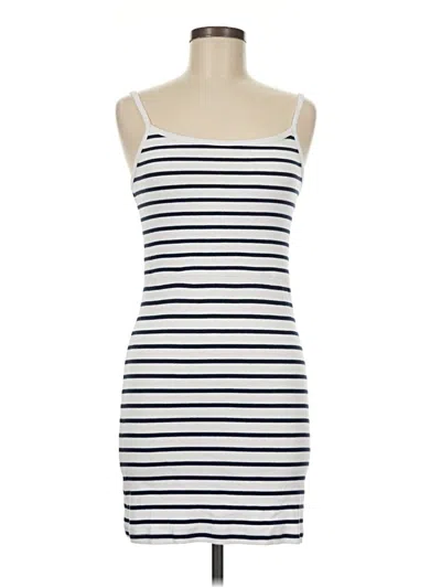 Pre-owned H&m Casual Dress In White