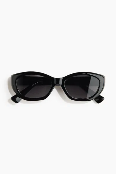 H&m Cat-eye Sunglasses In Black