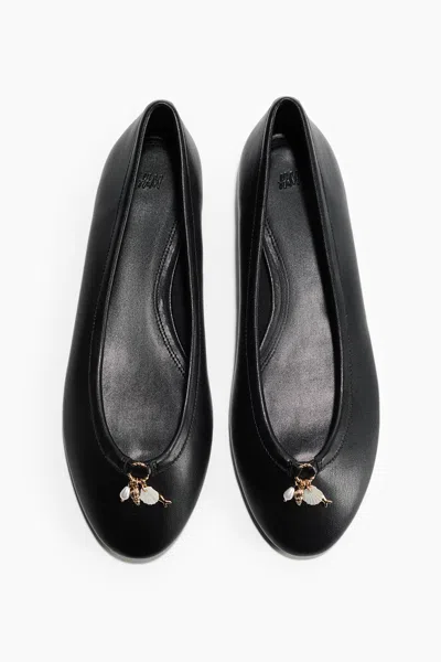 H&m Charm-detail Flats In Black