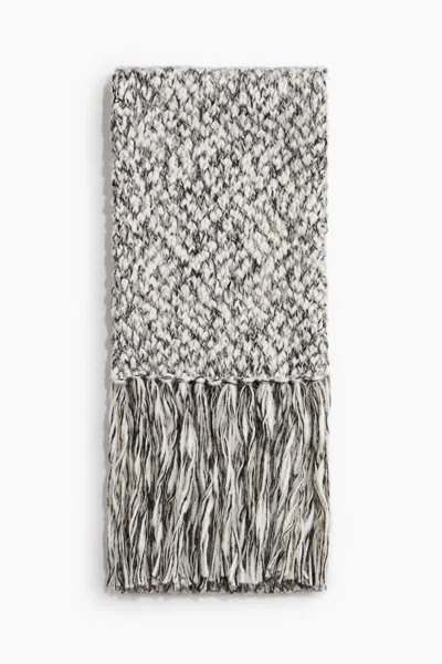 H&m Chunky-knit Scarf In White/black Melange