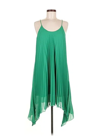 Pre-owned H&m Cocktail Dress In Green