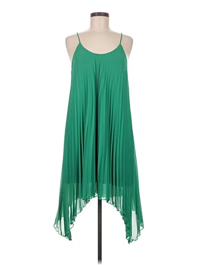 Pre-owned H&m Cocktail Dress In Green