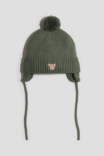 H&m Kids' Fleece-lined Beanie With Chin Ties In Green