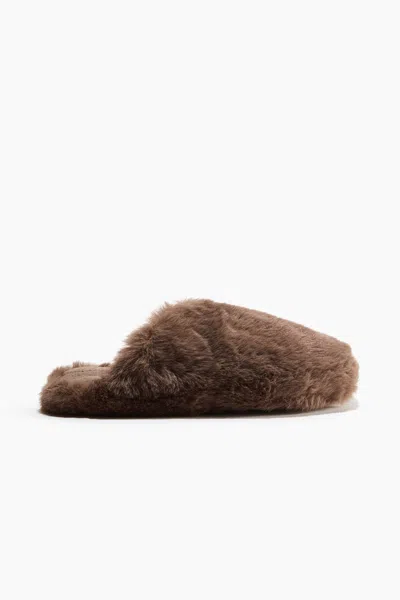 H&m Fluffy Slippers In Brown