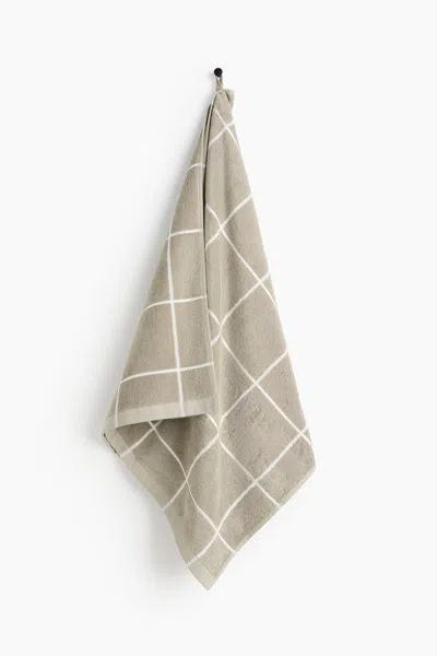 H&m Grid-patterned Bath Towel In Gray