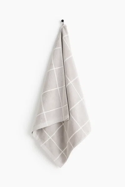 H&m Grid-patterned Bath Towel In Gray