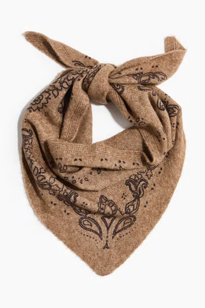 H&m Jacquard-knit Triangle Scarf In Dark Beige/paisley