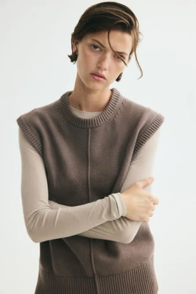 H&m Knit Sweater Vest In Brown