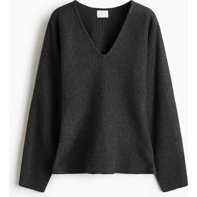 H&m Knitted V-neck Top In Gray