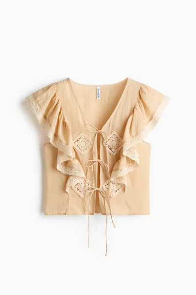 H&m Lace-trimmed Flounced Blouse In Neutral