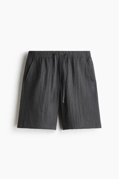 H&m Loose Fit Shorts In Black
