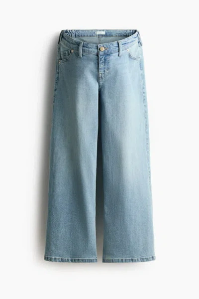 H&m Mama Wide Low Waist Ankle Jeans In Blue