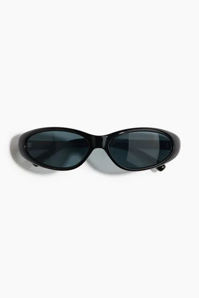 H&m Oval Sunglasses In Black