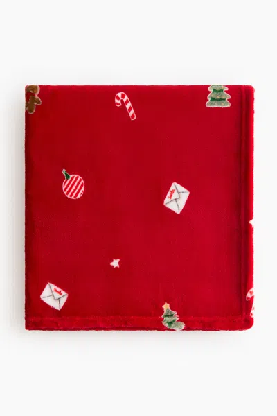 H&m Patterned Fleece Blanket In Red