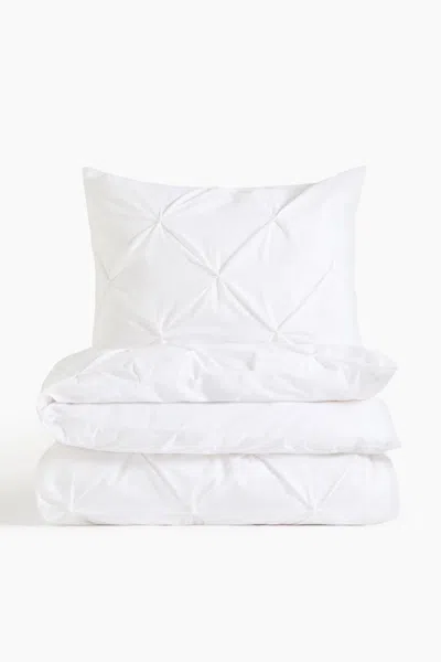 H&m Pintucked Twin Duvet Cover Set In White