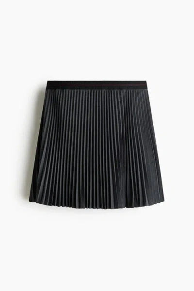 H&m Pleated Mini Skirt In Black