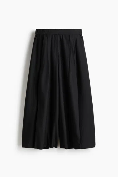 H&m Pleat-front Culottes In Black