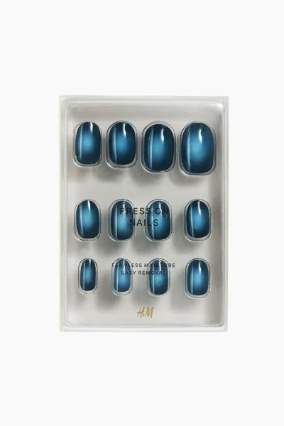H&m Press-on Nails In Blue Aura
