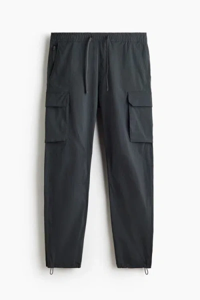 H&m Regular Fit Cargo Trousers In Black