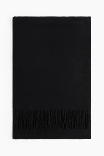 H&m Scarf In Black
