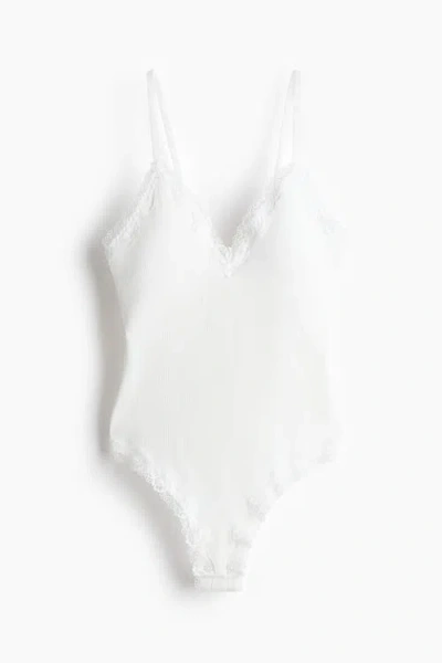 H&m Seamless Lace-trimmed Body In White