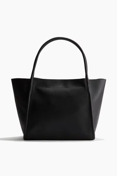 H&m Shopper In Black