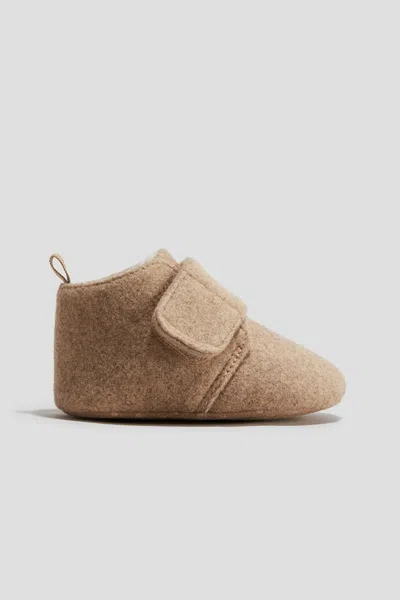 H&m Babies' Soft Slippers In Neutral