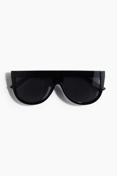 H&m Square Sunglasses In Black