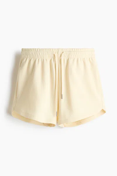 H&m Sweatshorts In Yellow