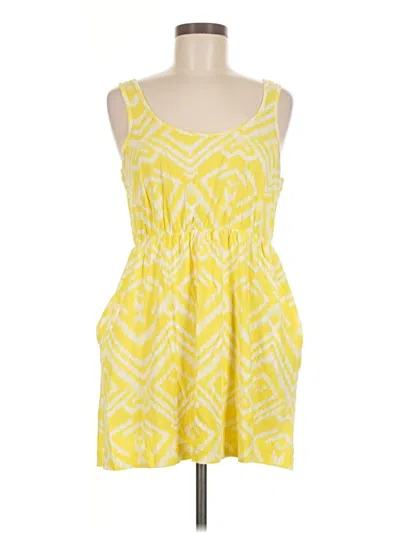 Pre-owned H&m Tank Top Yellow Strapless Neckline Tops