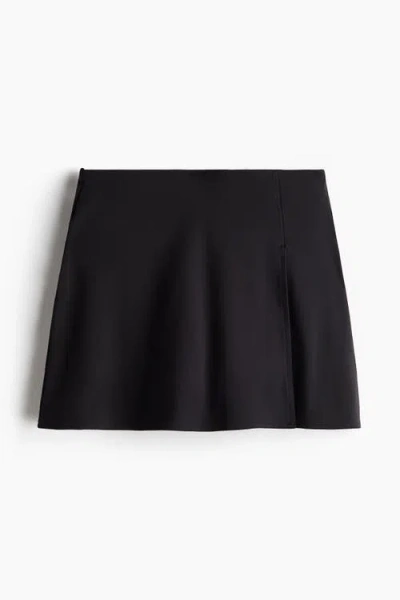 H&m Tennis Skirt With Softmove In Black