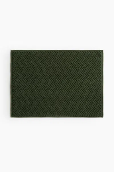 H&m Textured Bath Mat In Green