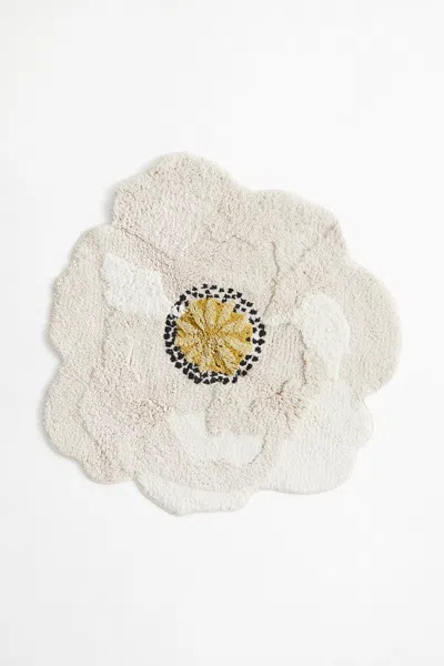 H&m Tufted Flower-shaped Bath Mat In White
