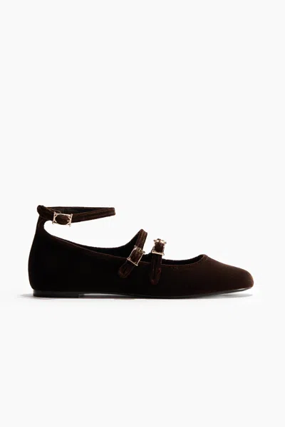 H&m Velvet Ballet Flats In Brown